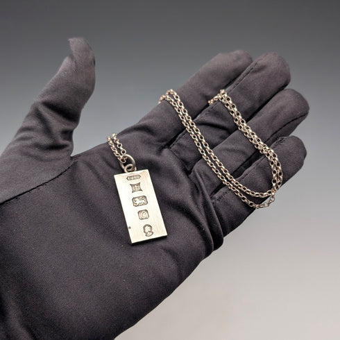 1977年 英国 純銀製 ジュビリーインゴットペンダント&純銀製チェーン 計21g Excalibur Jewellery②