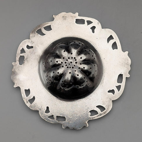 米国アンティーク 純銀製ティーストレーナー フローラル装飾