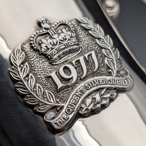 1977年 英国エリザベスⅡ世 戴冠25周年ジュビリー 純銀製マグカップ 305g Birmingham Mint 箱・説明書付き 極美品