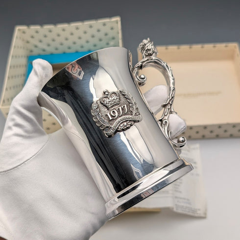 1977年 英国エリザベスⅡ世 戴冠25周年ジュビリー 純銀製マグカップ 305g Birmingham Mint 箱・説明書付き 極美品