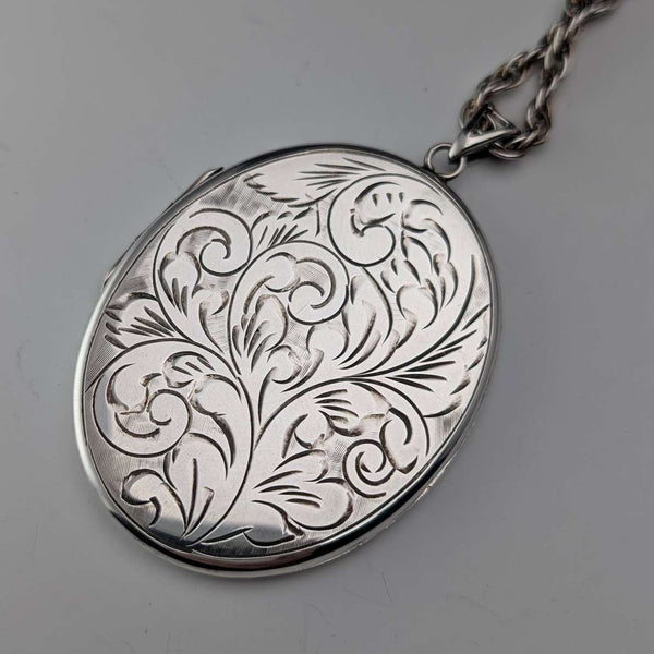 1975 British Vintage Sterling Silver Large Locket Pendant with Sterling Silver Necklace, Total 29.5g, Boxed, Nathan Brothers