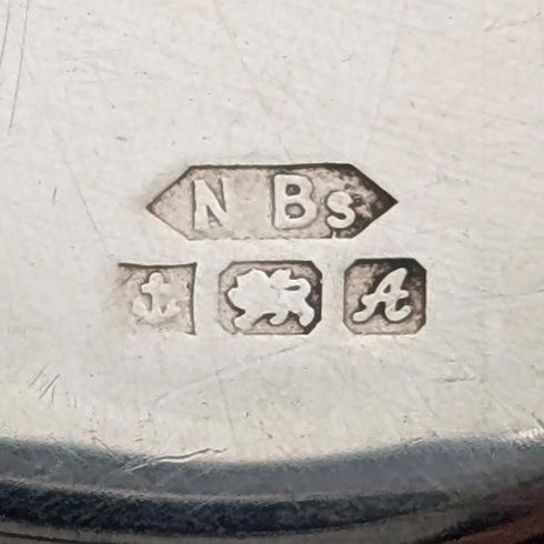 1975 年英國復古純銀大號盒式吊墜配純銀項鍊,共重 29.5 克,盒裝,Nathan Brothers