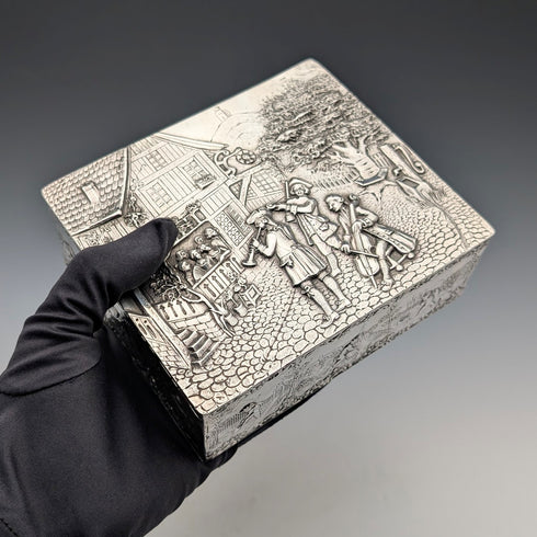 1912年 英国アンティーク 純銀製 細密装飾大型ボックス 444g George Bedingham 極美品