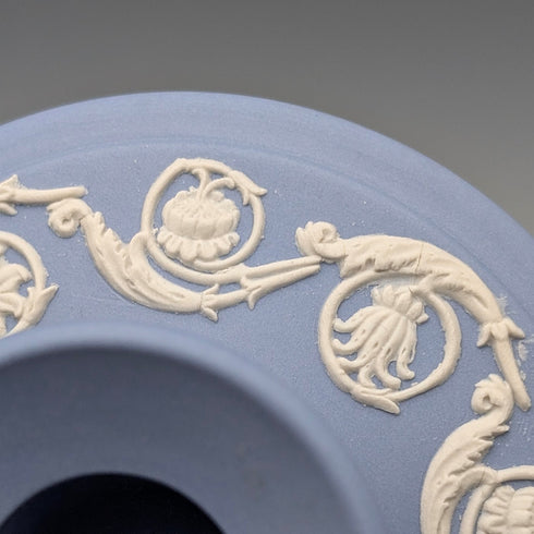 英国ヴィンテージ ウェッジウッド ジャスパーウェア製 キャンドルスティック ペールブルー