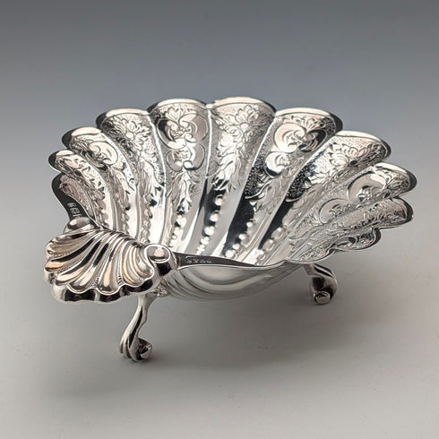 1978 British vintage sterling silver shell-shaped footed dish 124g David Hollander&Son