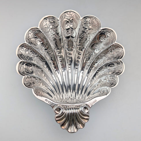 1978 British vintage sterling silver shell-shaped footed dish 124g David Hollander&Son