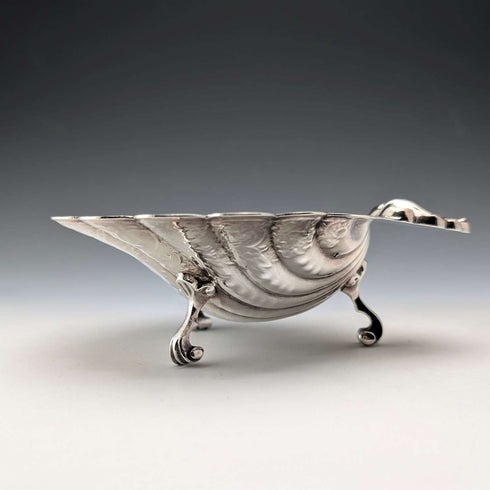 1978 British vintage sterling silver shell-shaped footed dish 124g David Hollander&Son