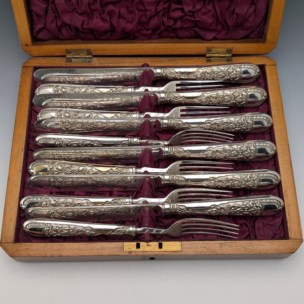 Late Victorian British antique silver plate cutlery, 6 pairs, in wooden box