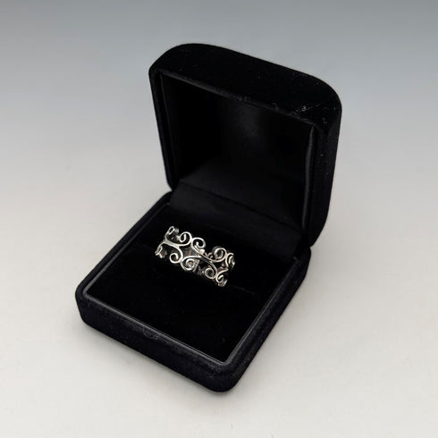 Vintage Mexican sterling silver ring (size 12-13)