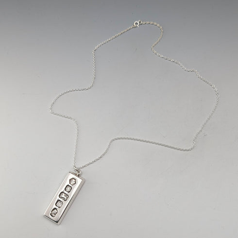 1977 British sterling silver jubilee ingot pendant and sterling silver chain, 35g total, Carr's