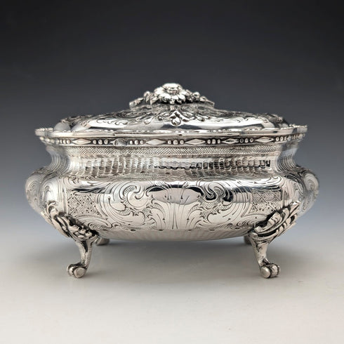 20世紀初頭 ドイツアンティーク 800シルバー製 フローラル装飾 大型ボックス 372g