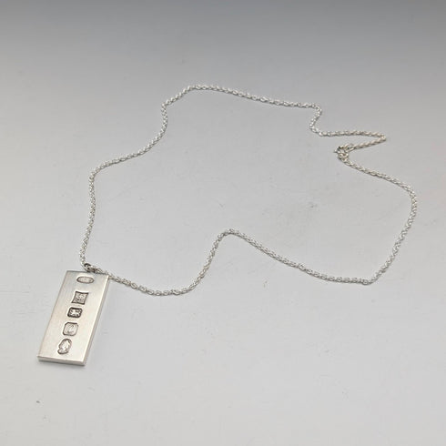 1977 British Sterling Silver Jubilee Ingot Pendant & Sterling Silver Chain Total 19.3g RPB