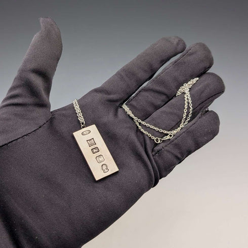 1977 British Sterling Silver Jubilee Ingot Pendant & Sterling Silver Chain Total 19.3g RPB