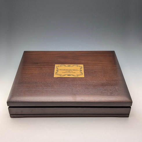 1977 年英國純銀禧年錠,25 件套,總重 641 克,木盒包裝,John Pinches