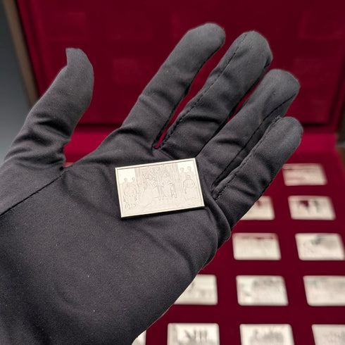 1977 年英國純銀禧年錠,25 件套,總重 641 克,木盒包裝,John Pinches