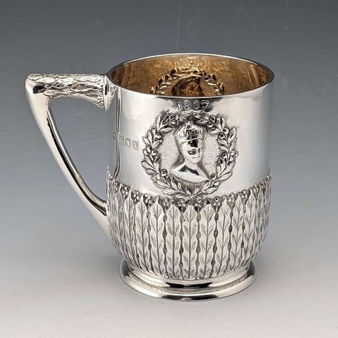 1896年 英国ヴィクトリア女王 ダイヤモンドジュビリー 純銀製マグカップ 161g Frederick Augustus Burridge