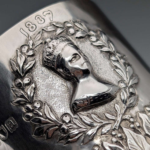 1896年 英国ヴィクトリア女王 ダイヤモンドジュビリー 純銀製マグカップ 161g Frederick Augustus Burridge