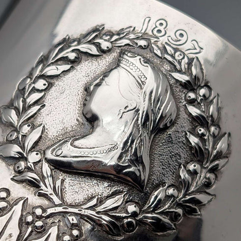 1896年 英国ヴィクトリア女王 ダイヤモンドジュビリー 純銀製マグカップ 161g Frederick Augustus Burridge