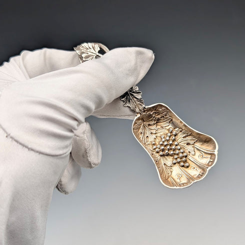 1971 British Vintage Sterling Silver Tea Caddy Spoon 19g Grape Decoration Bert Gordon