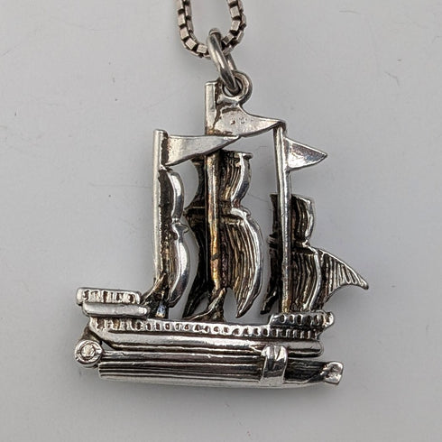 ヴィンテージ 帆船型ペンダント 純銀ネックレス付き