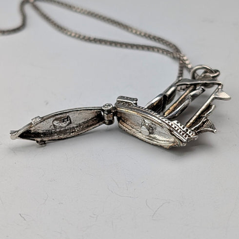 ヴィンテージ 帆船型ペンダント 純銀ネックレス付き