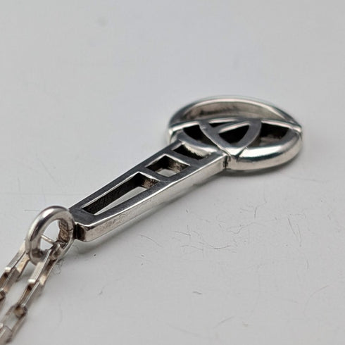 ヴィンテージ アーツ&クラフツデザイン純銀ペンダント 純銀ネックレス付き