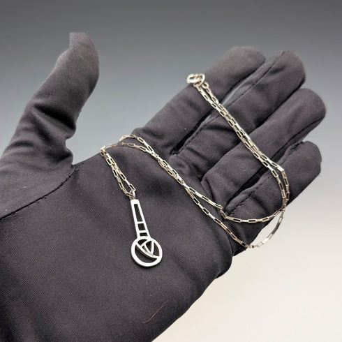 ヴィンテージ アーツ&クラフツデザイン純銀ペンダント 純銀ネックレス付き