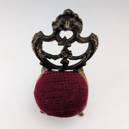 1920年代古董黃銅椅子懷錶架,搭配波爾多絲絨座椅