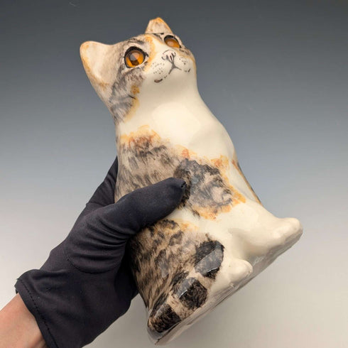 British Winstan Ray Kensington Cat Pheasant Pottery Figurine (Size 2)