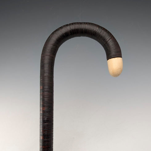 古董英國骨飾彎柄皮革包覆鐵軸手杖 89 厘米