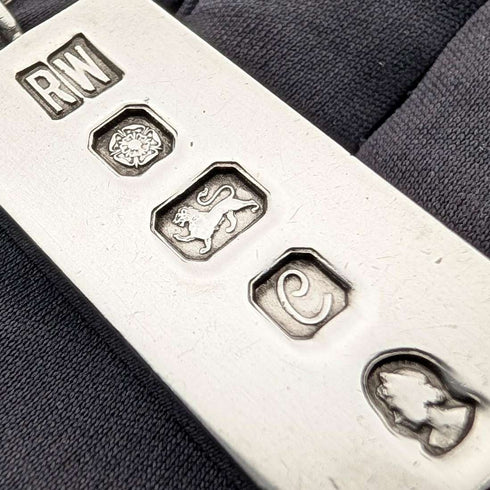 1977 British sterling silver jubilee ingot pendant 31g with necklace Ralph Weston