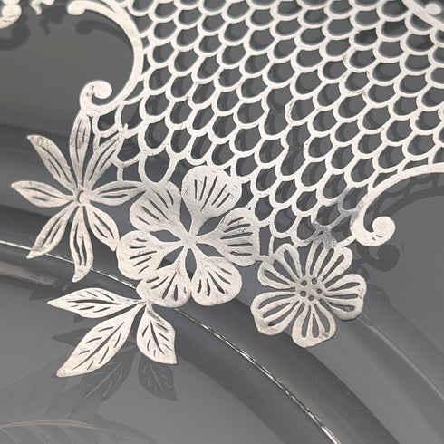 米国アンティーク シルバーオーバーレイ フローラル装飾 ガラスプレート 直径27cm