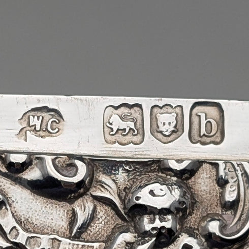 1897 年英國古董浮雕天使雕塑純銀卡片盒 79 克 William Comyns