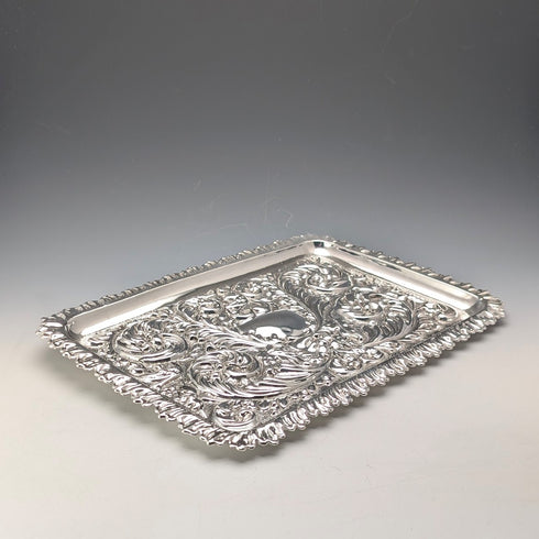 1900年頃 英国アンティーク シルバープレート製 レリーフ彫刻 角形ドレッシングテーブルトレイ