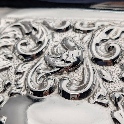 1900年頃 英国アンティーク シルバープレート製 レリーフ彫刻 角形ドレッシングテーブルトレイ