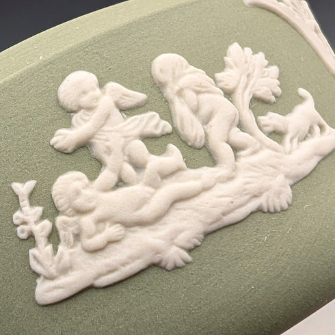 英國復古 Wedgwood Jasperware 豆形飾品盒,綠色