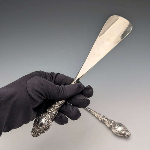 1903 British antique sterling silver handle shoehorn and button hook set G&C Ltd