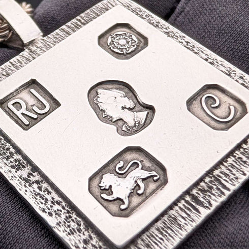 1977 British pure silver jubilee ingot pendant, 32g, with pure silver twist necklace RJ