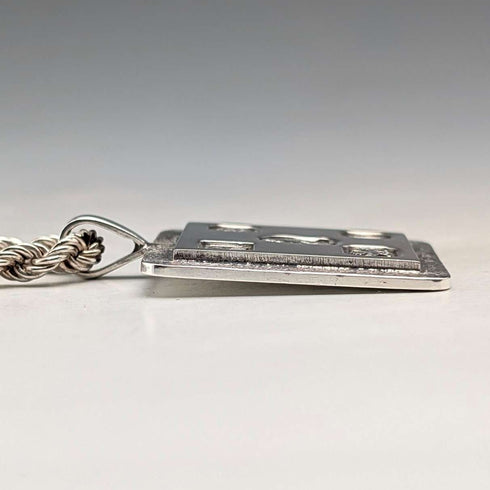 1977 British pure silver jubilee ingot pendant, 32g, with pure silver twist necklace RJ