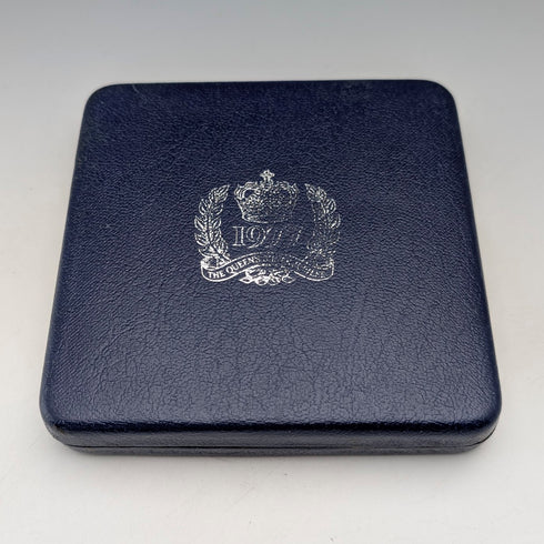 1977 年英國純銀禧年皇冠硬幣,一套 4 枚,總重量 113 克,盒裝,Pobjoy Mint