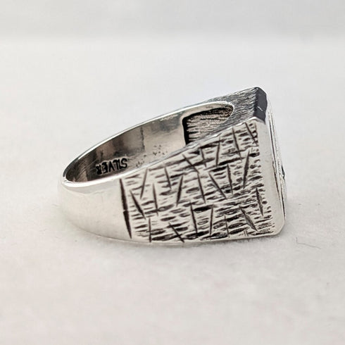 Vintage sterling silver signet ring (size 19)