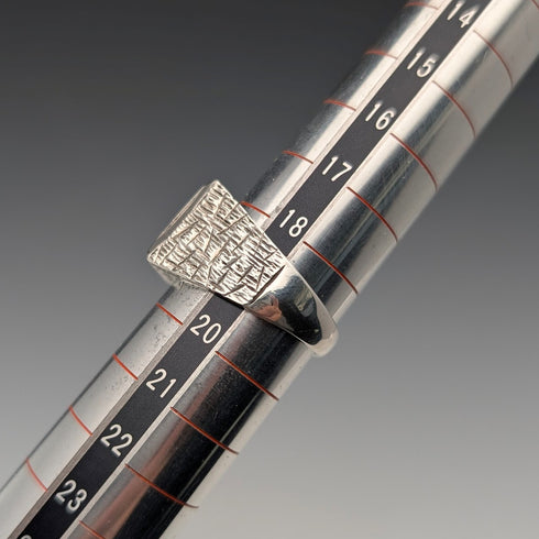 Vintage sterling silver signet ring (size 19)