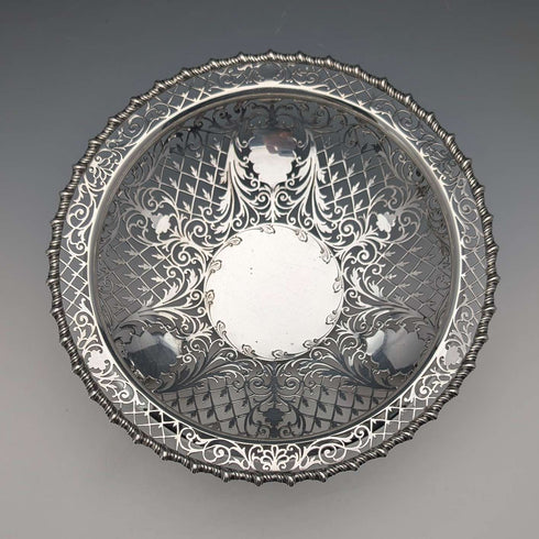 1911 British antique pierced earrings sterling silver footed fruit bowl 436g Goldsmiths&Silversmiths