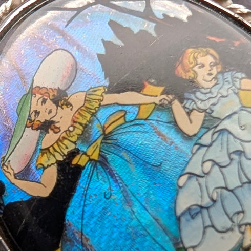 英国ヴィンテージ 純銀製 蝶の羽による2人の女性 オーバルブローチ