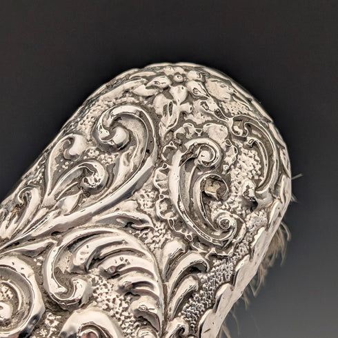 1908 年英國古董純銀裝飾手柄衣刷一對 J&R Griffin