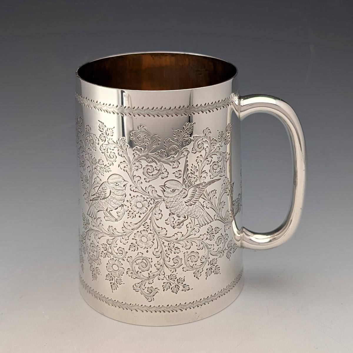 1906年 英国アンティーク 純銀製 花鳥装飾 マグカップ 187g George Edward&Sons 1906年 英国アンティーク 純銀製 花鳥装飾 マグカップ 187g