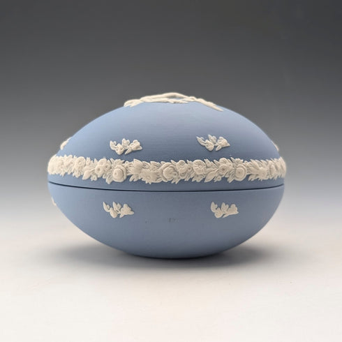 英国ヴィンテージ ウェッジウッド ジャスパーウェア製 卵型ボックス 小物入れ ペールブルー