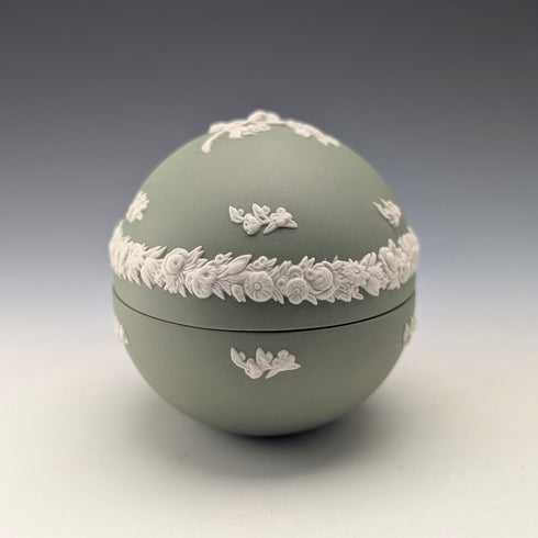 英国ヴィンテージ ウェッジウッド ジャスパーウェア製 卵型ボックス 小物入れ グリーン