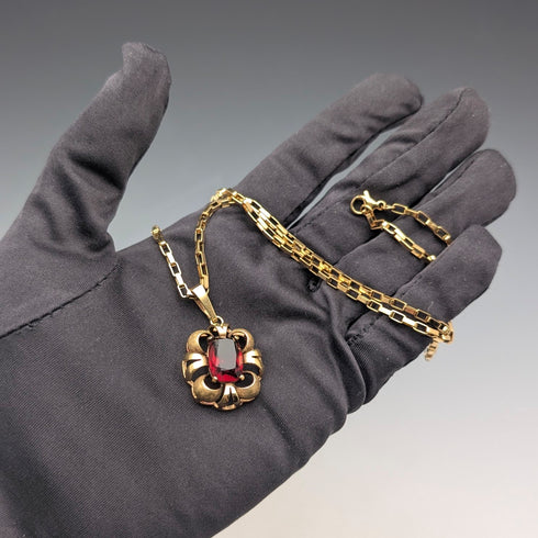 ヴィンテージ ゴールドプレート製 レッドストーン ペンダント ネックレス付