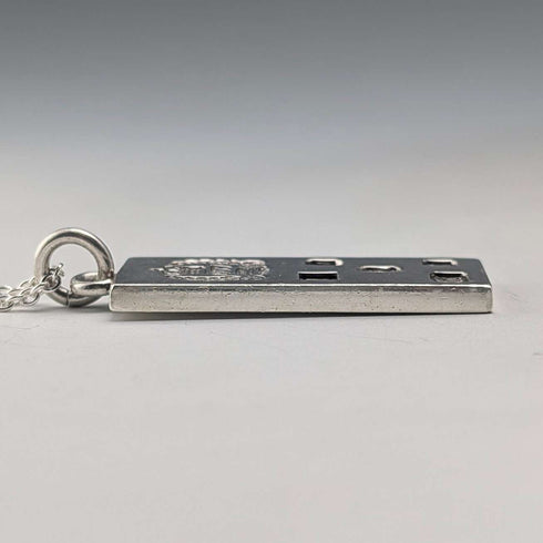 1977 British pure silver Jubilee ingot pendant, 20.1g, with pure silver necklace, RJ